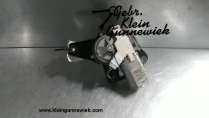 Used Rear wiper motor Renault Clio Price € 35,00 Margin scheme offered by Gebr.Klein Gunnewiek Ho.BV