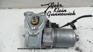 Used Front wiper motor Volkswagen Touran Price € 45,00 Margin scheme offered by Gebr.Klein Gunnewiek Ho.BV