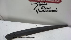 Used Rear wiper arm Nissan Qashqai Price € 20,00 Margin scheme offered by Gebr.Klein Gunnewiek Ho.BV