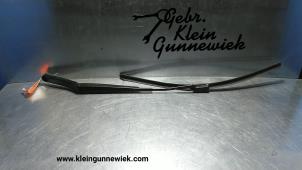 Usagé Bras essuie-glace avant Volkswagen Polo Prix € 25,00 Règlement à la marge proposé par Gebr.Klein Gunnewiek Ho.BV