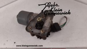 Used Front wiper motor Renault Clio Price € 30,00 Margin scheme offered by Gebr.Klein Gunnewiek Ho.BV