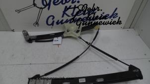 Usagé Mécanique vitre 4portes avant droite Volkswagen Polo Prix € 45,00 Règlement à la marge proposé par Gebr.Klein Gunnewiek Ho.BV