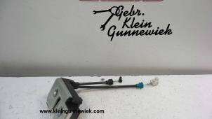 Gebrauchte Schließmechanik Heckklappe Ford KA Preis € 25,00 Margenregelung angeboten von Gebr.Klein Gunnewiek Ho.BV