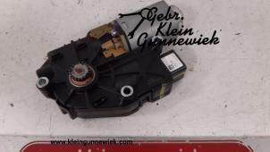 Usados Motor de techo deslizante Kia Sportage Precio € 125,00 Norma de margen ofrecido por Gebr.Klein Gunnewiek Ho.BV