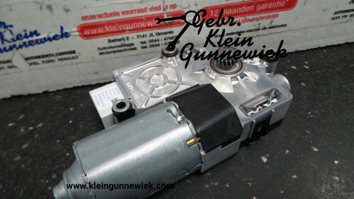 Sunroof motor from a Audi A3 2015