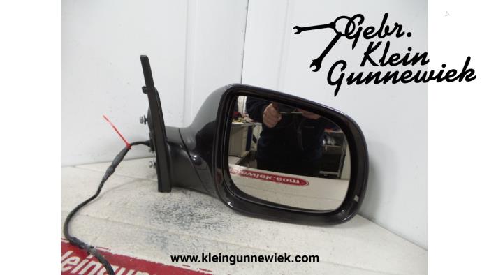 Wing mirror, right from a Audi Q7 2014