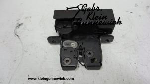 Used Tailgate lock mechanism Renault Laguna Price € 20,00 Margin scheme offered by Gebr.Klein Gunnewiek Ho.BV