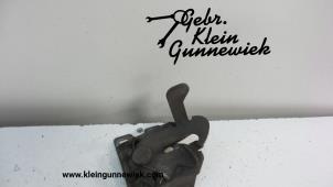 Used Bonnet lock mechanism Peugeot Bipper Price € 20,00 Margin scheme offered by Gebr.Klein Gunnewiek Ho.BV