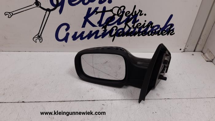 Wing mirror, left from a Renault Clio 2008