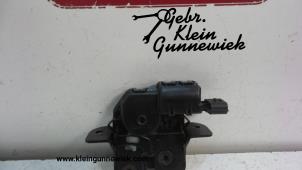 Used Tailgate lock mechanism Renault Clio Price € 25,00 Margin scheme offered by Gebr.Klein Gunnewiek Ho.BV