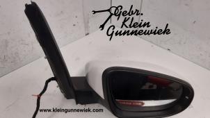 Used Wing mirror, right Volkswagen Touran Price € 90,00 Margin scheme offered by Gebr.Klein Gunnewiek Ho.BV