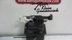 Usagé Serrure de coffre Volkswagen T-Roc Prix € 25,00 Règlement à la marge proposé par Gebr.Klein Gunnewiek Ho.BV