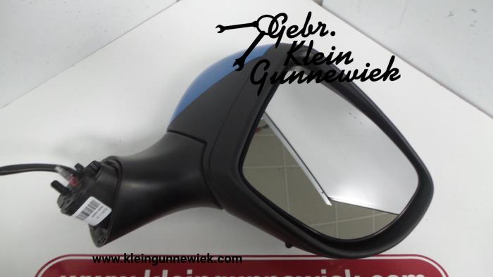 Wing mirror, right from a Renault Clio 2014