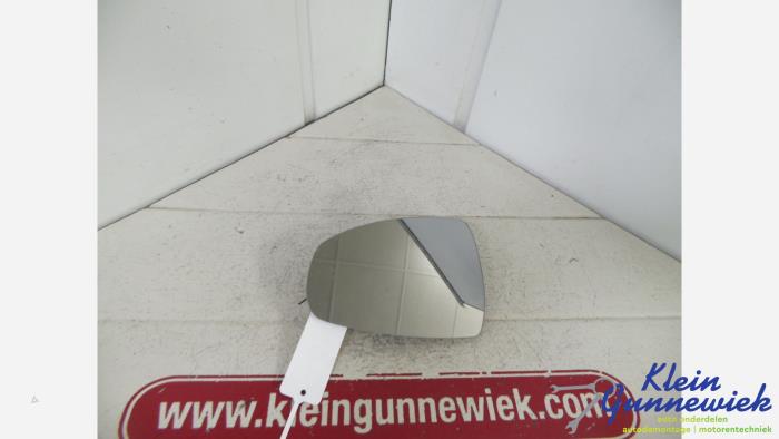 Używane Szyba lusterka lewego Audi A1 Cena € 20,00 Procedura marży oferowane przez Klein Gunnewiek Autodemontage & Motorentechniek