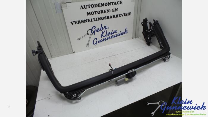 Używane Owiewka Porsche 911 Cena € 350,00 Procedura marży oferowane przez Klein Gunnewiek Autodemontage & Motorentechniek