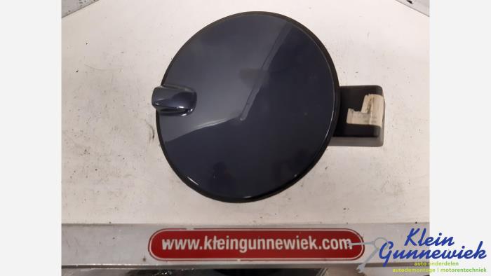 Begagnade Tanklucka Opel Zafira Pris € 17,00 Marginaltabell erbjuds av Klein Gunnewiek Autodemontage & Motorentechniek