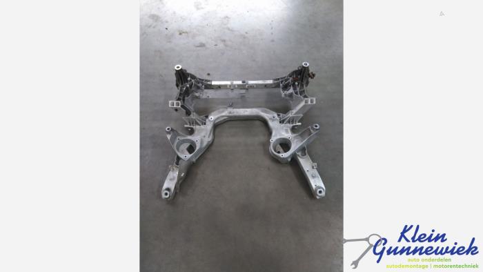 Begagnade Underram BMW 7-Serie Pris € 147,00 Marginaltabell erbjuds av Klein Gunnewiek Autodemontage & Motorentechniek
