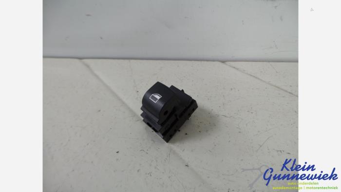 Usados Interruptor de ventanilla eléctrica BMW 4-Serie Precio € 20,00 Norma de margen ofrecido por Klein Gunnewiek Autodemontage & Motorentechniek