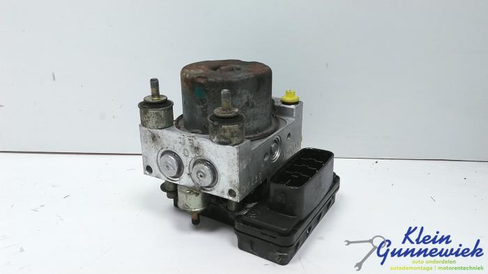 Gebrauchte ABS Pumpe Toyota Yaris Preis € 27,00 Margenregelung angeboten von Klein Gunnewiek Autodemontage & Motorentechniek