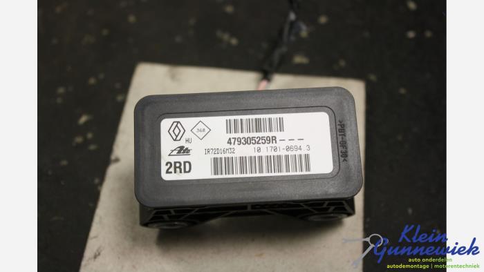 Używane Modul (rózne) Renault Megane Cena € 15,00 Procedura marży oferowane przez Klein Gunnewiek Autodemontage & Motorentechniek