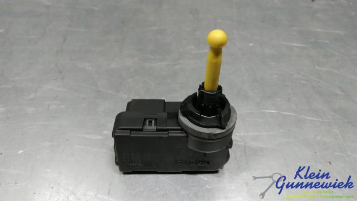 Używane Silnik reflektora Opel Meriva Cena € 16,00 Procedura marży oferowane przez Klein Gunnewiek Autodemontage & Motorentechniek