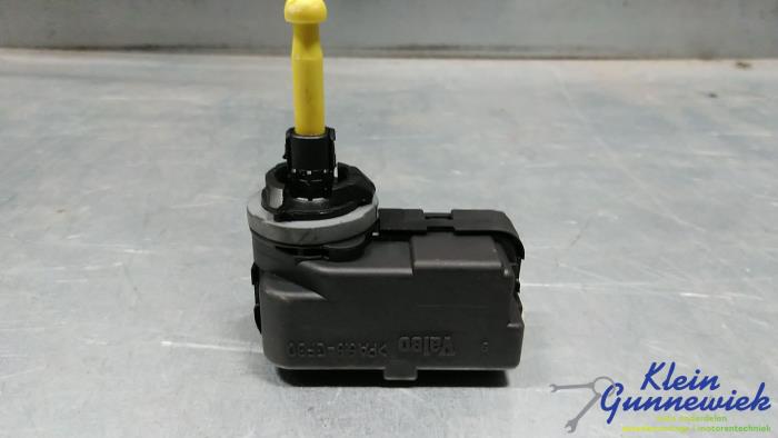 Używane Silnik reflektora Opel Meriva Cena € 16,00 Procedura marży oferowane przez Klein Gunnewiek Autodemontage & Motorentechniek