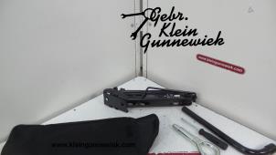 Gebrauchte Werkzeugsatz Opel Meriva Preis € 35,00 Margenregelung angeboten von Gebr.Klein Gunnewiek Ho.BV