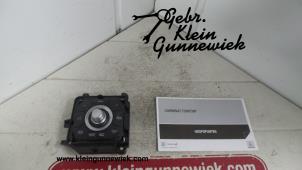 Używane Przelacznik interfejsu czlowiek-maszyna Renault Megane Cena € 40,00 Procedura marży oferowane przez Gebr.Klein Gunnewiek Ho.BV