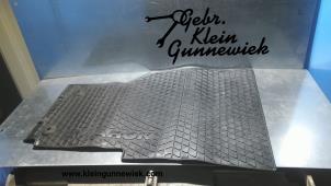 Usagé Kit tapis Volkswagen Amarok Prix € 30,00 Règlement à la marge proposé par Gebr.Klein Gunnewiek Ho.BV
