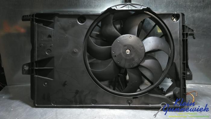 Używane Silnik wentylatora Opel Meriva Cena € 35,00 Procedura marży oferowane przez Klein Gunnewiek Autodemontage & Motorentechniek