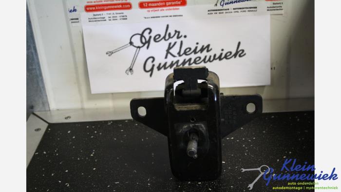 Used Engine mount Volkswagen Amarok Price € 20,00 Margin scheme offered by Klein Gunnewiek Autodemontage & Motorentechniek