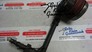 Used Clutch slave cylinder Renault Megane Price € 40,00 Margin scheme offered by Gebr.Klein Gunnewiek Ho.BV