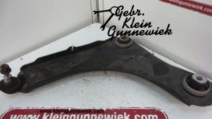 Usagé Bras de suspension bas avant gauche Renault Megane Prix € 70,00 Règlement à la marge proposé par Gebr.Klein Gunnewiek Ho.BV