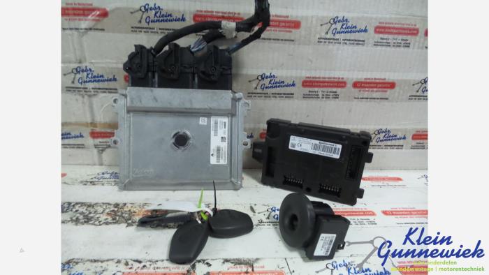 Used Injection computer Dacia Logan Price € 194,00 Margin scheme offered by Klein Gunnewiek Autodemontage & Motorentechniek