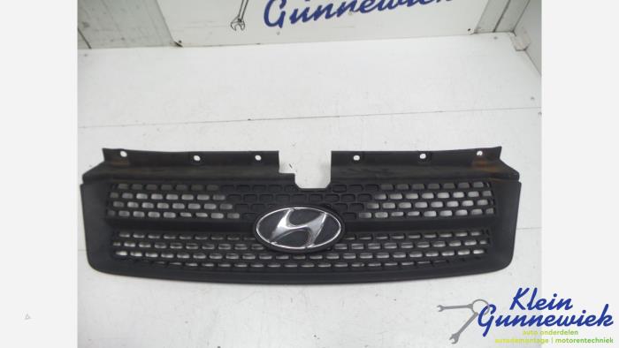 Używane Grill Hyundai Matrix Cena € 16,00 Procedura marży oferowane przez Klein Gunnewiek Autodemontage & Motorentechniek