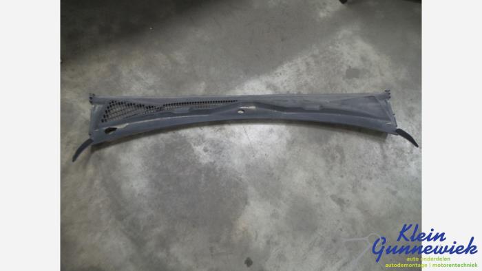 Używane Parawan Volkswagen Amarok Cena € 35,00 Procedura marży oferowane przez Klein Gunnewiek Autodemontage & Motorentechniek