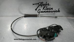 Used Bonnet lock mechanism Volkswagen Amarok Price € 20,00 Margin scheme offered by Gebr.Klein Gunnewiek Ho.BV
