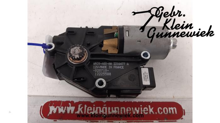 Sunroof motor from a Renault Megane 2010