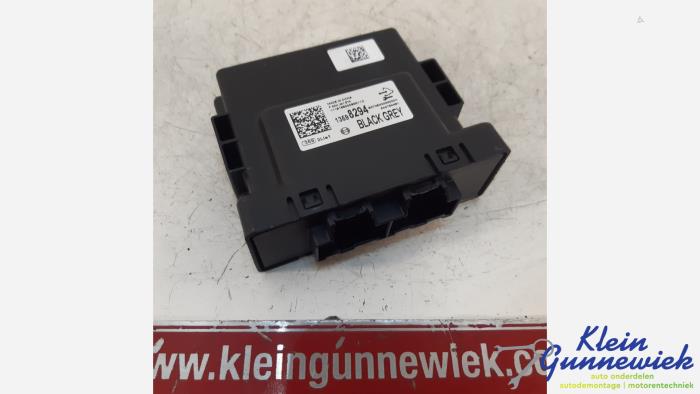 Usagé Ordinateur divers Opel Karl Prix € 20,00 Règlement à la marge proposé par Klein Gunnewiek Autodemontage & Motorentechniek