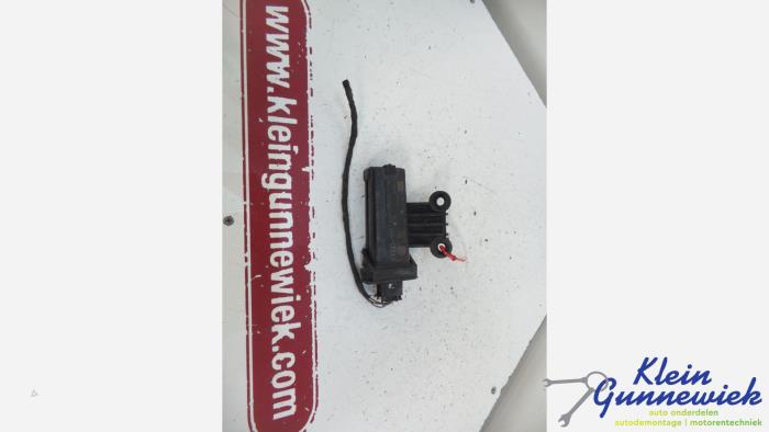 Usagé Ordinateur divers Audi A8 Prix € 17,00 Règlement à la marge proposé par Klein Gunnewiek Autodemontage & Motorentechniek