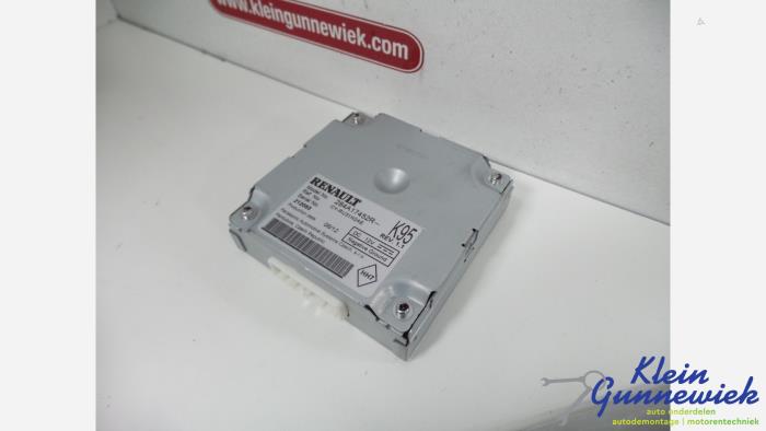 Usagé Ordinateur divers Renault Megane Prix € 31,00 Règlement à la marge proposé par Klein Gunnewiek Autodemontage & Motorentechniek