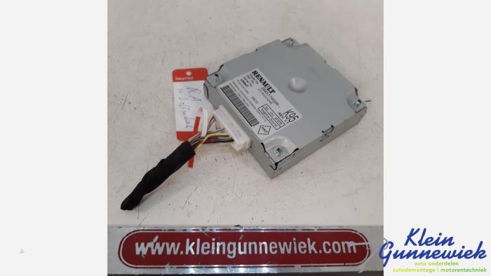 Usagé Ordinateur divers Renault Megane Prix € 31,00 Règlement à la marge proposé par Klein Gunnewiek Autodemontage & Motorentechniek