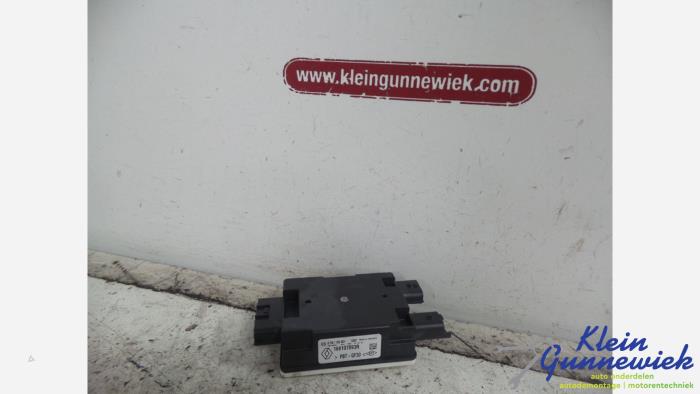 Usagé Ordinateur divers Renault Master Prix € 65,00 Règlement à la marge proposé par Klein Gunnewiek Autodemontage & Motorentechniek