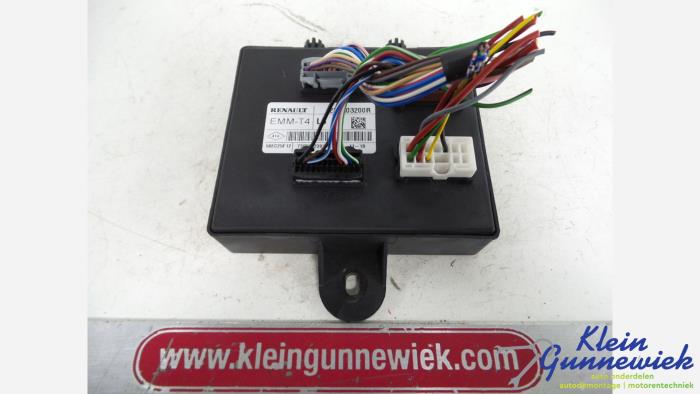 Usagé Ordinateur divers Renault Captur Prix € 60,00 Règlement à la marge proposé par Klein Gunnewiek Autodemontage & Motorentechniek