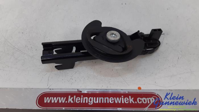 Begagnade Diverse Volkswagen Jetta Pris € 15,00 Marginaltabell erbjuds av Klein Gunnewiek Autodemontage & Motorentechniek