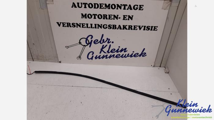 Używane Rózne Volkswagen Transporter Cena € 22,00 Procedura marży oferowane przez Klein Gunnewiek Autodemontage & Motorentechniek