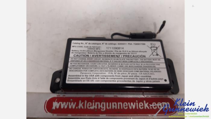 Używane Rózne Opel Insignia Cena € 25,00 Procedura marży oferowane przez Klein Gunnewiek Autodemontage & Motorentechniek