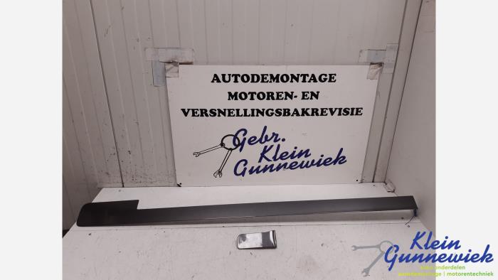Używane Rózne Ford Transit Custom Cena € 20,00 Procedura marży oferowane przez Klein Gunnewiek Autodemontage & Motorentechniek