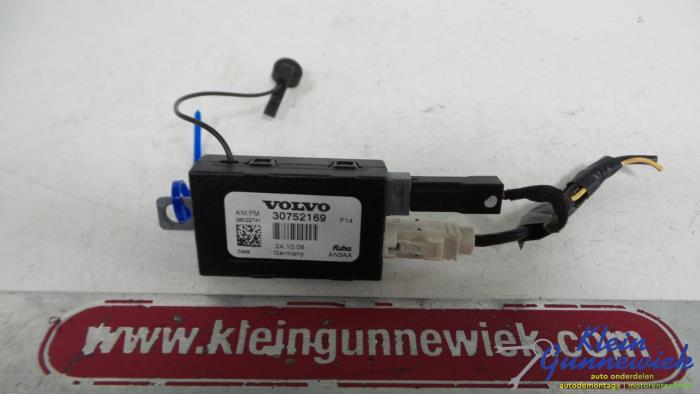 Używane Rózne Volvo C30 Cena € 18,00 Procedura marży oferowane przez Klein Gunnewiek Autodemontage & Motorentechniek