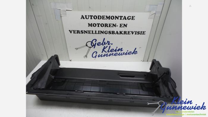 Begagnade Diverse BMW 3-Serie Pris € 20,00 Marginaltabell erbjuds av Klein Gunnewiek Autodemontage & Motorentechniek